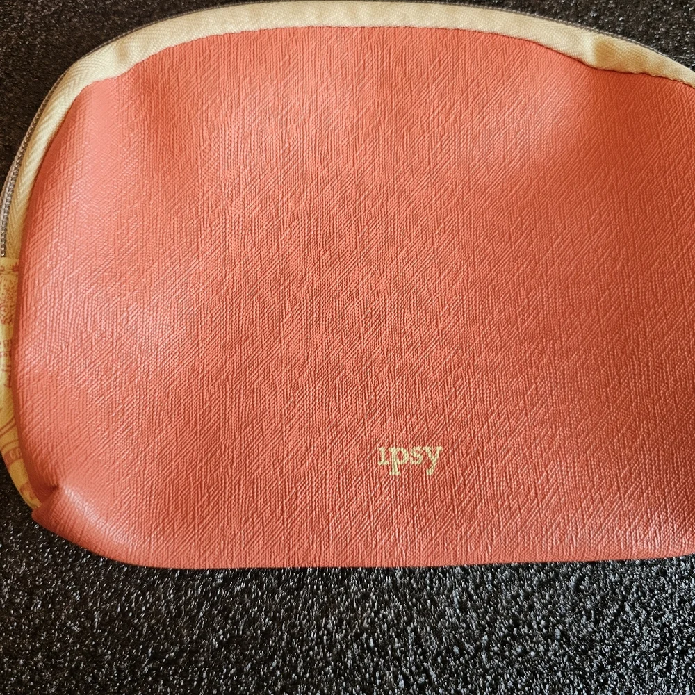 Brand New Never Used Beautiful Ipsy Makeup Bag